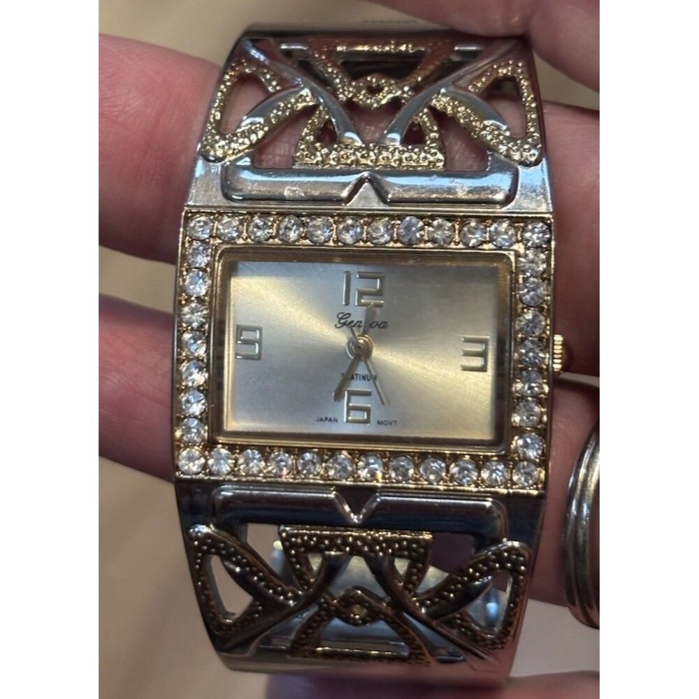Geneva Platinum Silver Tone Women’s Cuff Watch Needs Battery